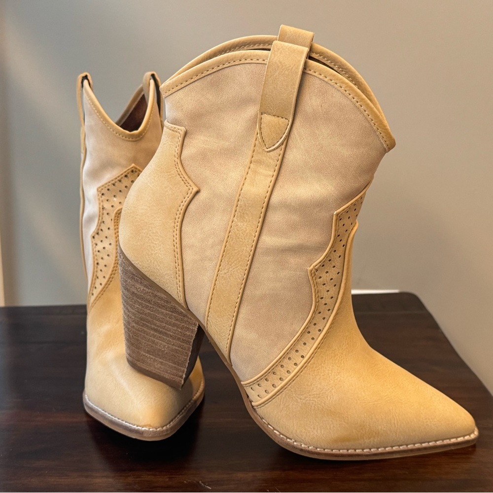 Beast Fashion Autumn Western Ankle Boots- Size 7.5